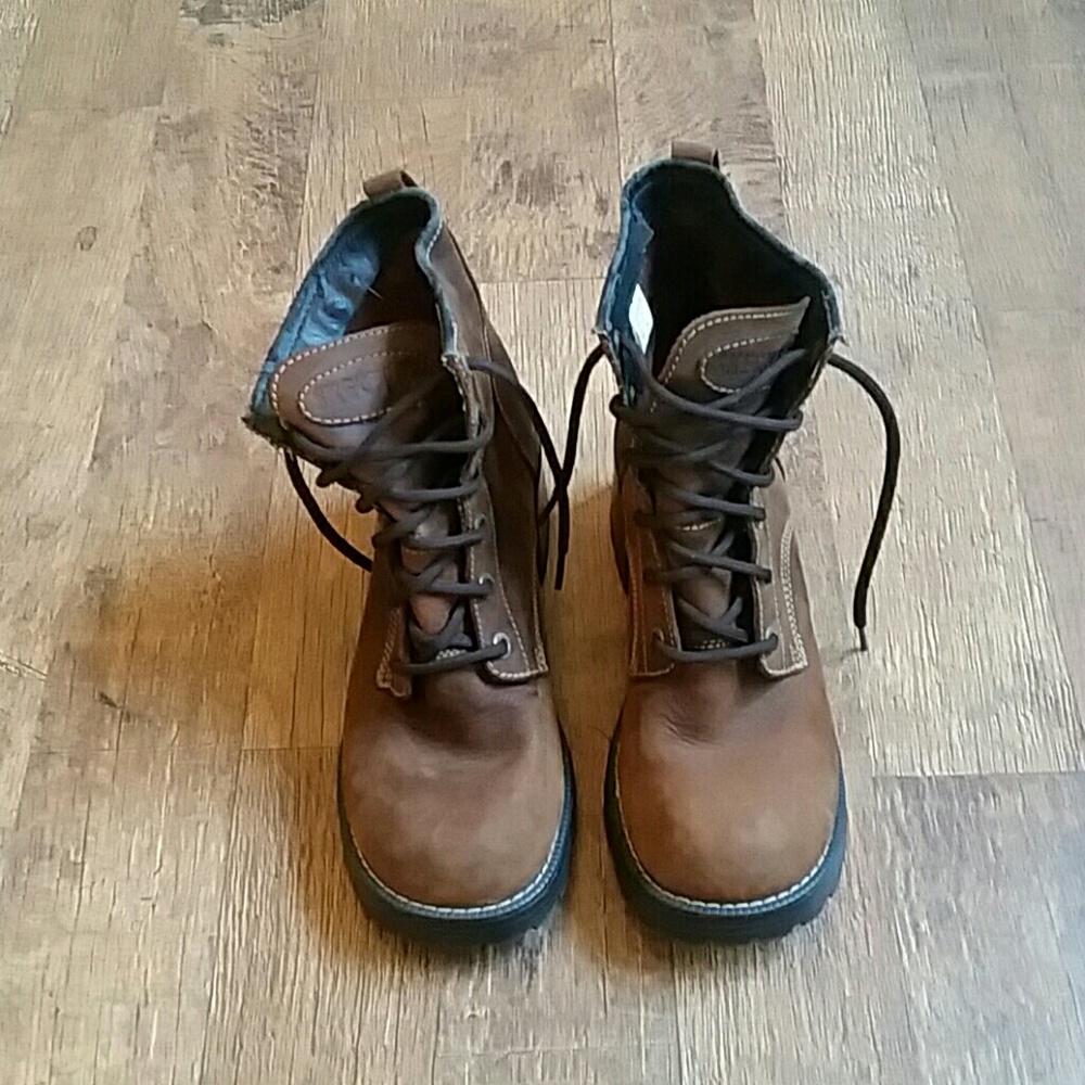 Skechers boots.